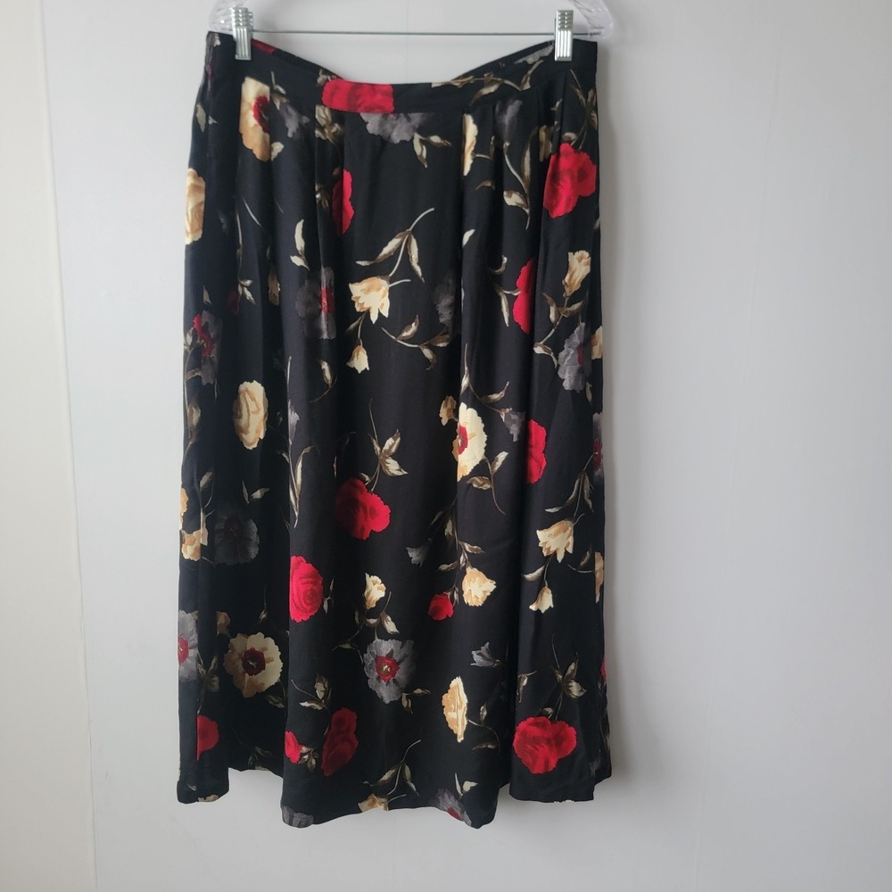 Sag harbor women's Floral skirt size 16W Y2K Cottagecore Coquette Dark Romantic